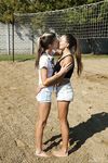 Gina Gerson & Talia Mint - Sex i haven