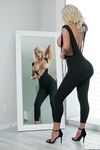 Nicolette Shea - Eskorter mor