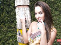 Amirah Adara - Ung elsker