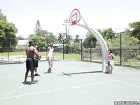 Michelle Martinez - Basketball venner