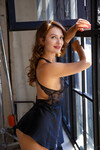 Scarlett dronning elsker at onanere alene