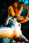 Eden Ivy har sex med to pikke