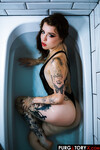 Eden Ivy den sexede tatoverede pige