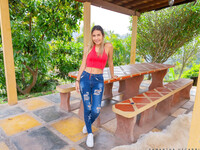 Samantha Uzcarbeta er en 18-årig Latina