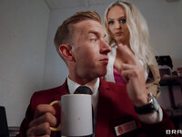 Kiki Minaj og Louise Lee og den store pik klokkeblomst