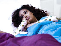 Alexis Tae og Scarlit Scandal slikke hinanden
