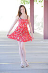 Victoria Formand Voss petit teen chick