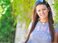 Kelsey Jones viser sin smukke krop