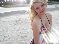 Stella Banxxx store bryster blonde chick