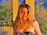 Callie Lavalley viser sin krop