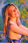 Callie Lavalley viser sin krop