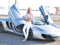 Kennedy Leigh den lækre blondine