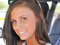 Whitney Westgate den smukke pige med bryster