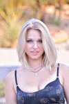 Lacey Johnson, den store blonde tøs