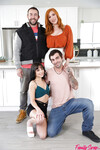 Lauren Phillips og Aria Valencia har sex i en firkant