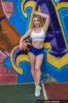 Bunny Madison de store bryster blonde milf