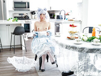 Asiatisk cosplay pige Kimmy Kimm fucking hårdt med en langhåret fyr