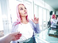 Pink- håret moden pige Aaliyah Kærlighed får den kølige dosis i en pov