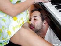 Scarlett Alexis 'hotte fuck mellem Jackie Hoffs bryster