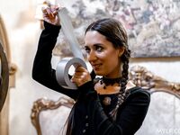 Freya Von Doom og Claire Roos knepper hinanden som verdens undergang