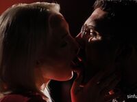 Little- bristet blondine, Lovita Skæbnen pænt kneppet midt om natten