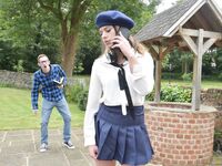 Alice Fabre - Schoolgirl får en kæmpe pik