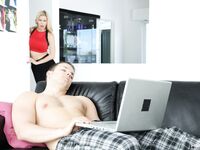 Alexis Fawx elsker at sutte pik