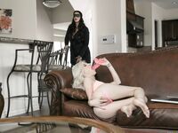 Alison Tyler megdugja Piper Perri punciját
