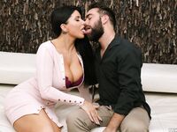 Romi Rain 's hard go