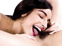 Licking Jane Wilde og Emily Willis