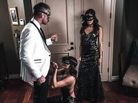 Adria Rae og Emily Willis knepper for to