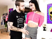 Emily Willis hård sex