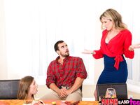 Cory Chase og Sydney Coles trekant