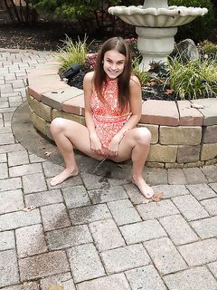 Ellie Eilish - Fleksibel teen luder