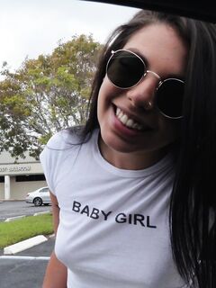 Gina Valentina har sex for penge
