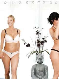 Veronica Avluv og Alexis Fawx er de kinky massører